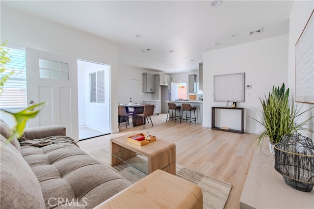 MLS #OC25158558 image #15