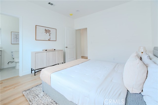 MLS #OC25158558 image #29