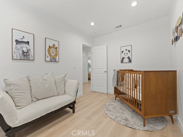 MLS #OC25158558 image #8