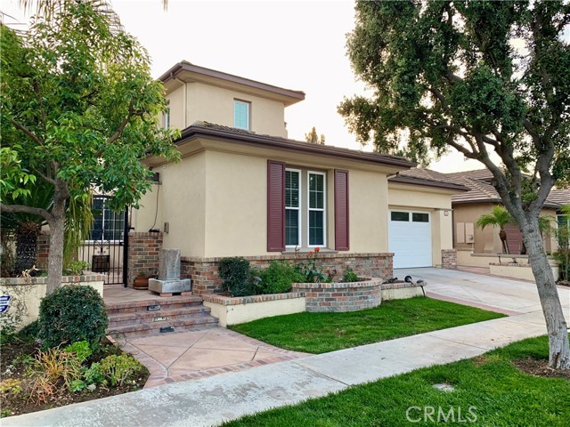 MLS #OC25158639 image #1