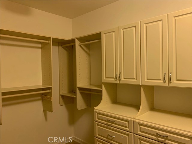 MLS #OC25158639 image #10