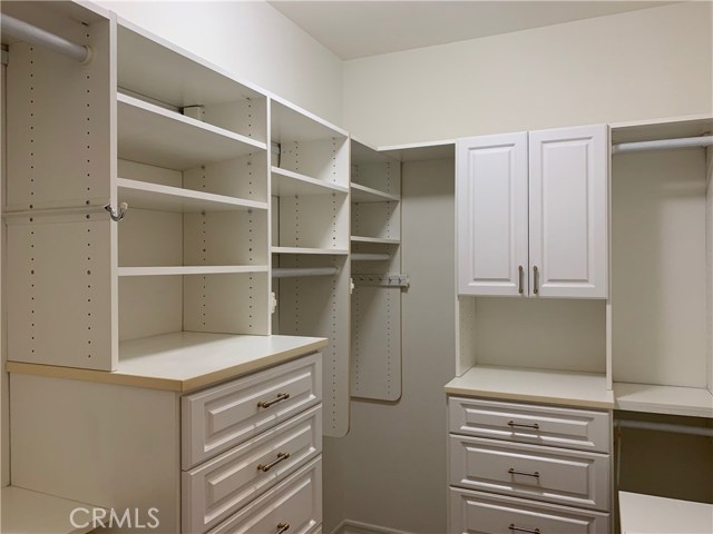 MLS #OC25158639 image #17