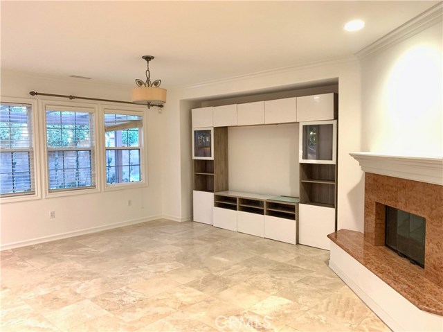 MLS #OC25158639 image #5