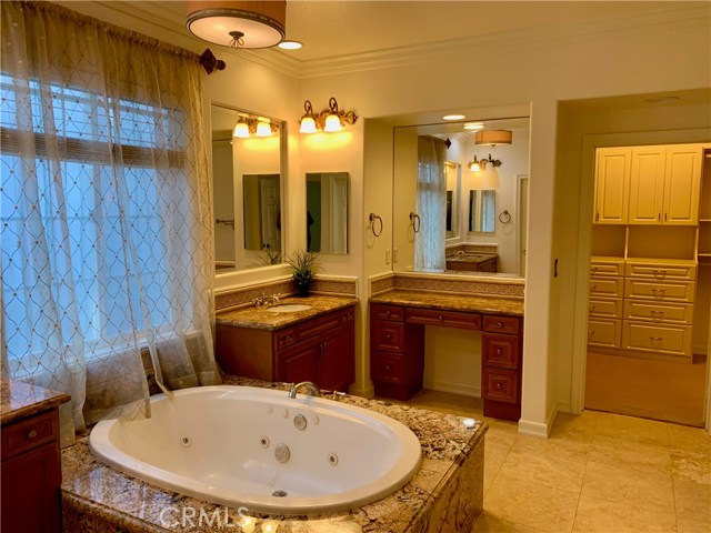 MLS #OC25158639 image #8