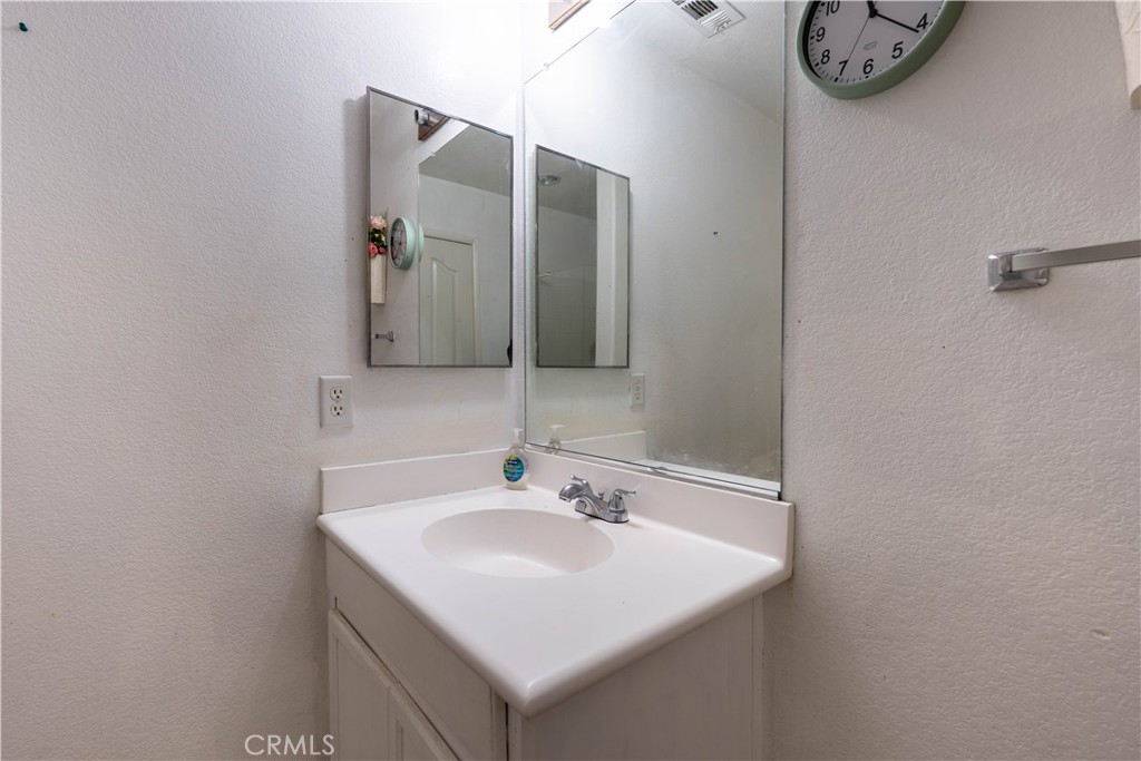 MLS #OC25158837 image #15