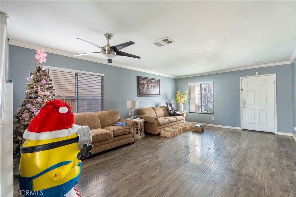 MLS #OC25158837 image #4