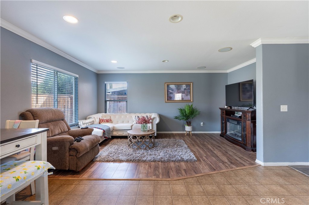 MLS #OC25158837 image #8