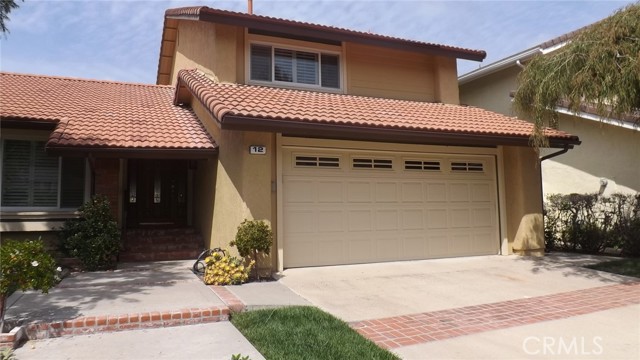 MLS #OC25158999 image #0