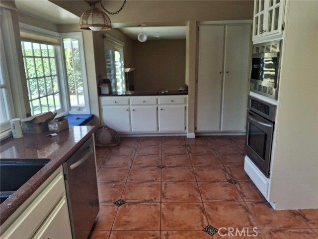 MLS #OC25158999 image #4