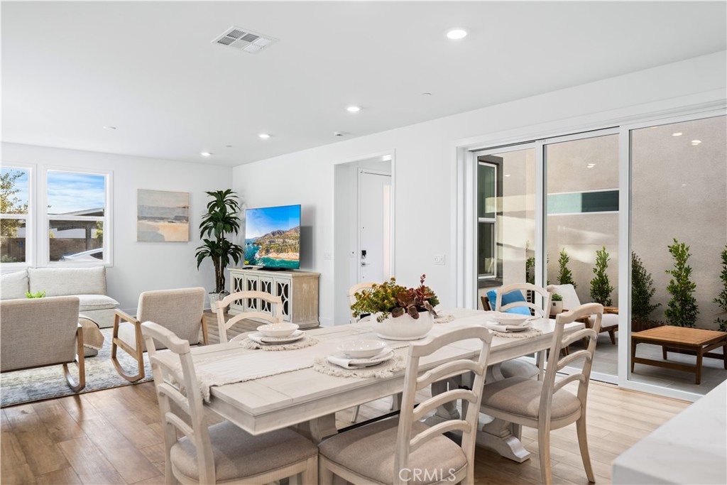 MLS #OC25159029 image #11