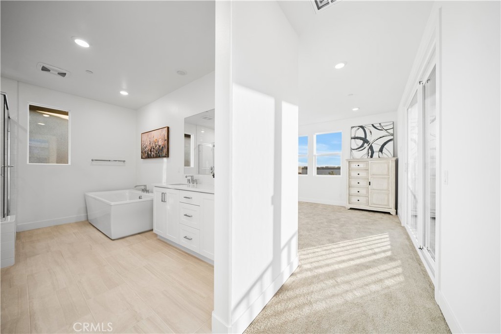 MLS #OC25159029 image #30