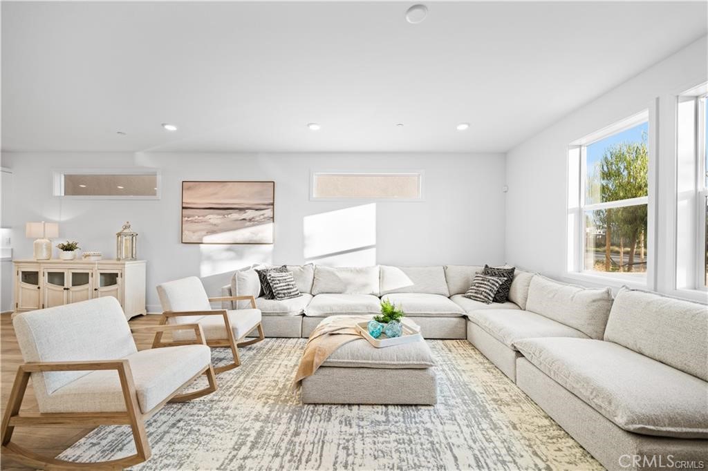 MLS #OC25159029 image #4