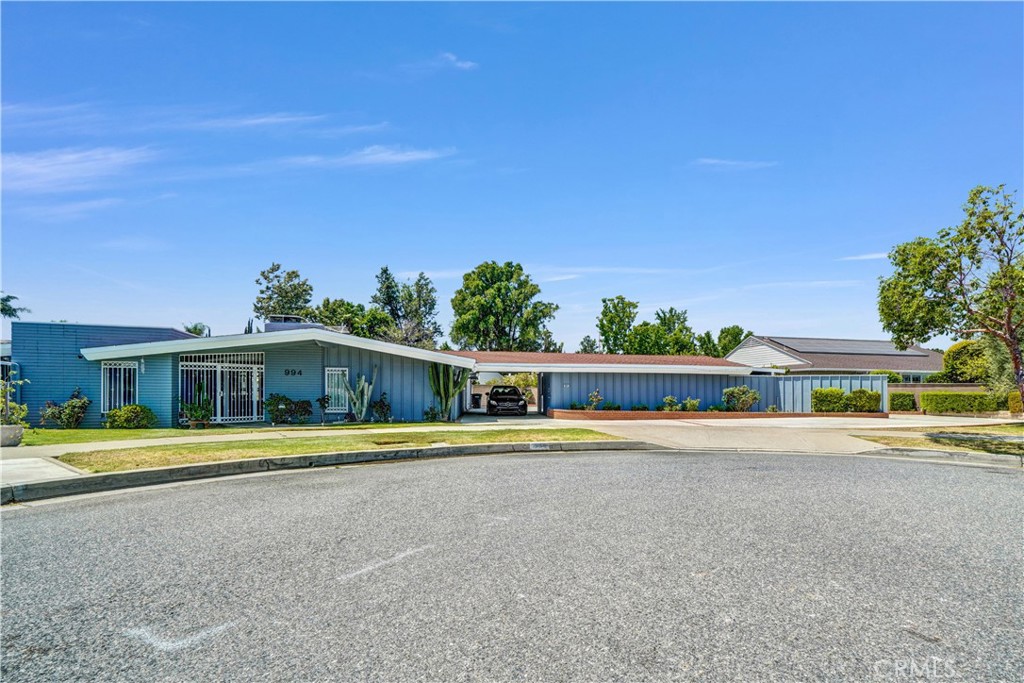 MLS #OC25159040 image #1