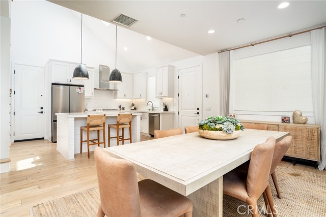 MLS #OC25159575 image #0