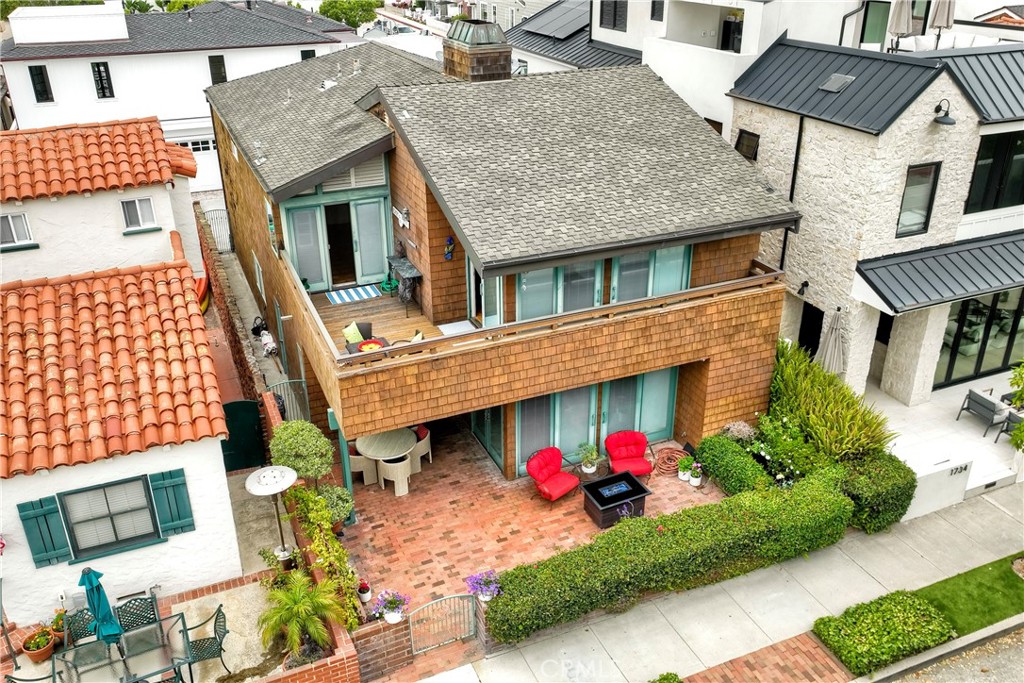 MLS #OC25159929 image #0