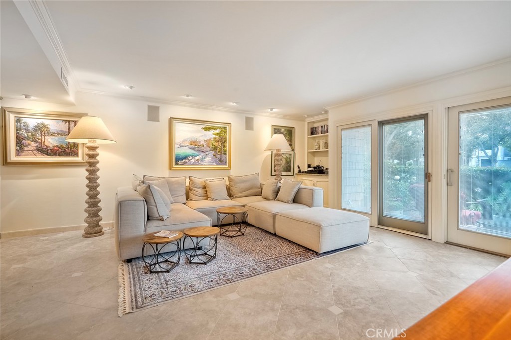 MLS #OC25159929 image #10