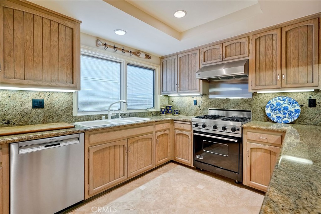 MLS #OC25159929 image #15