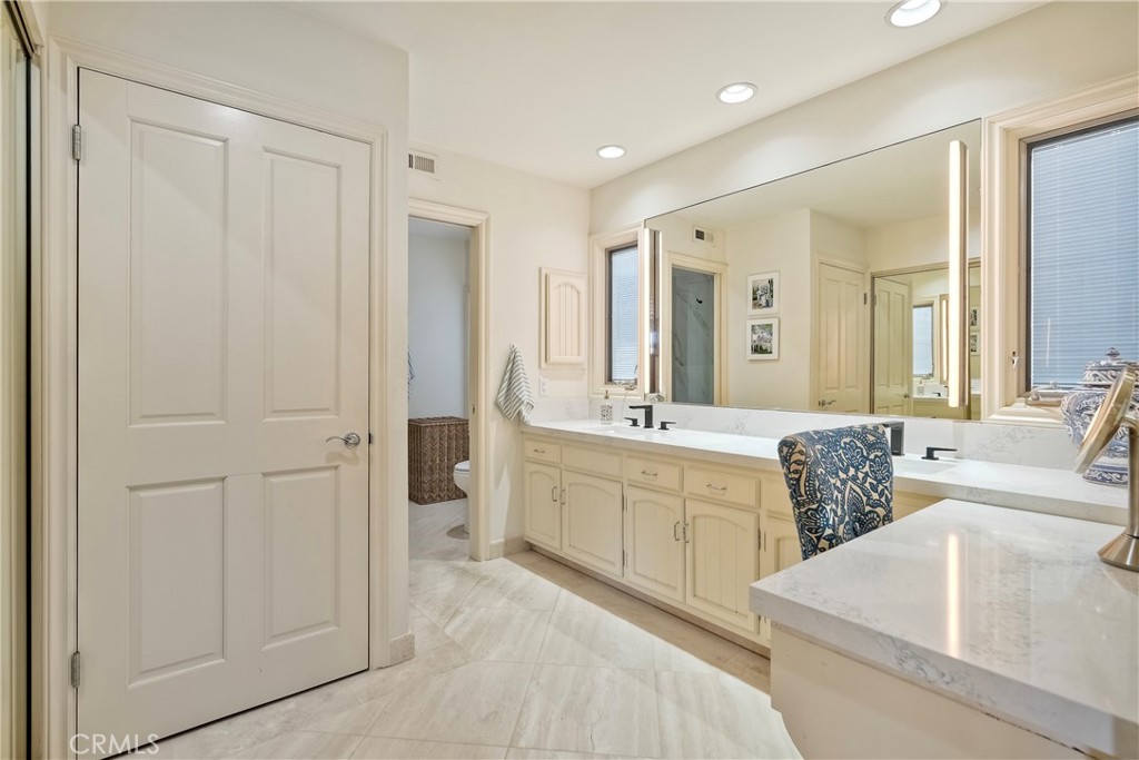 MLS #OC25159929 image #24