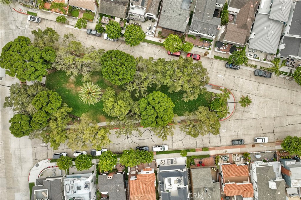 MLS #OC25159929 image #41