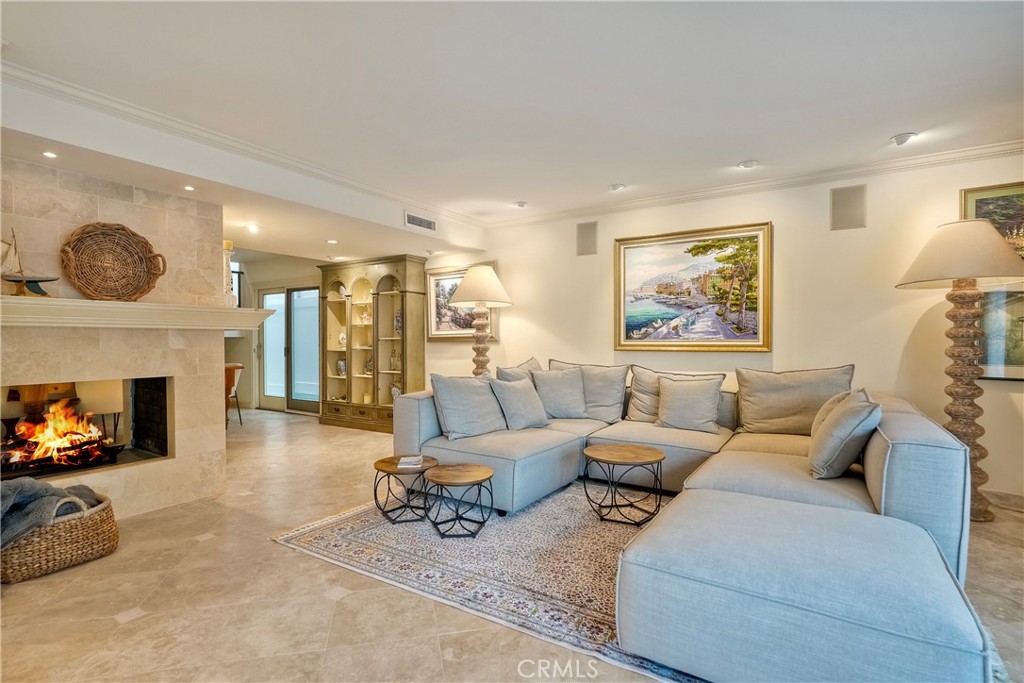 MLS #OC25159929 image #6