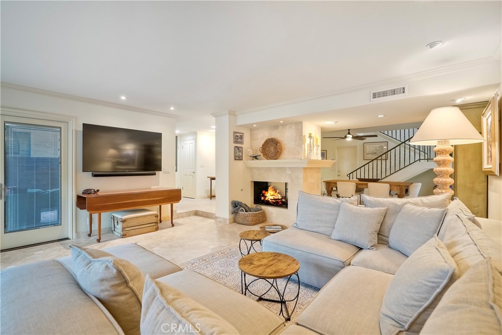 MLS #OC25159929 image #8