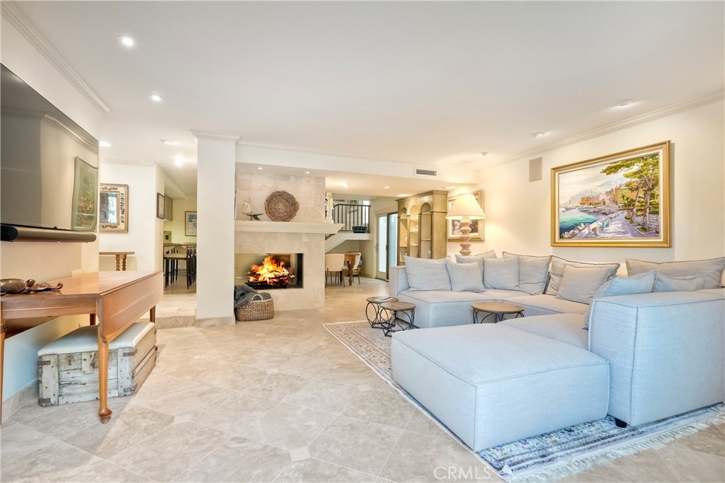 MLS #OC25159929 image #9