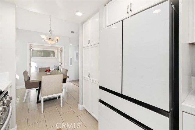 MLS #OC25160025 image #10