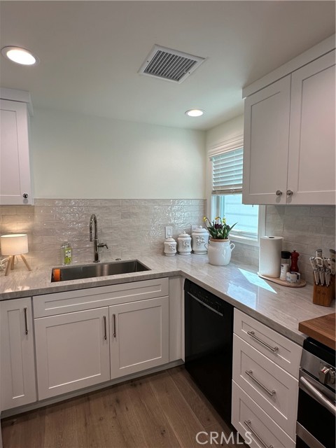 MLS #OC25160025 image #11