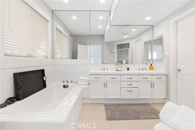 MLS #OC25160025 image #21