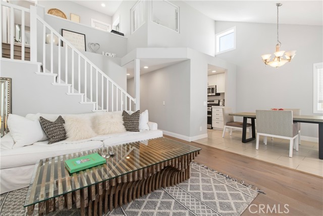 MLS #OC25160025 image #4