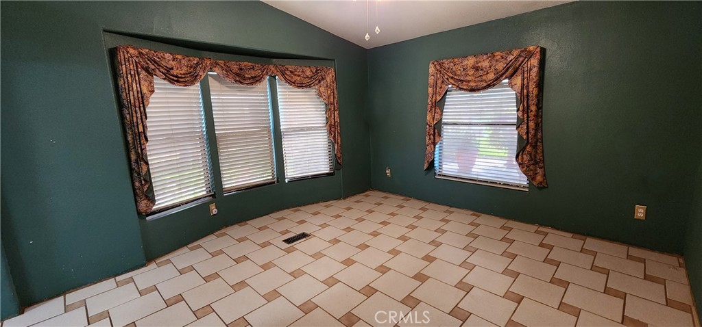 MLS #OC25160079 image #30