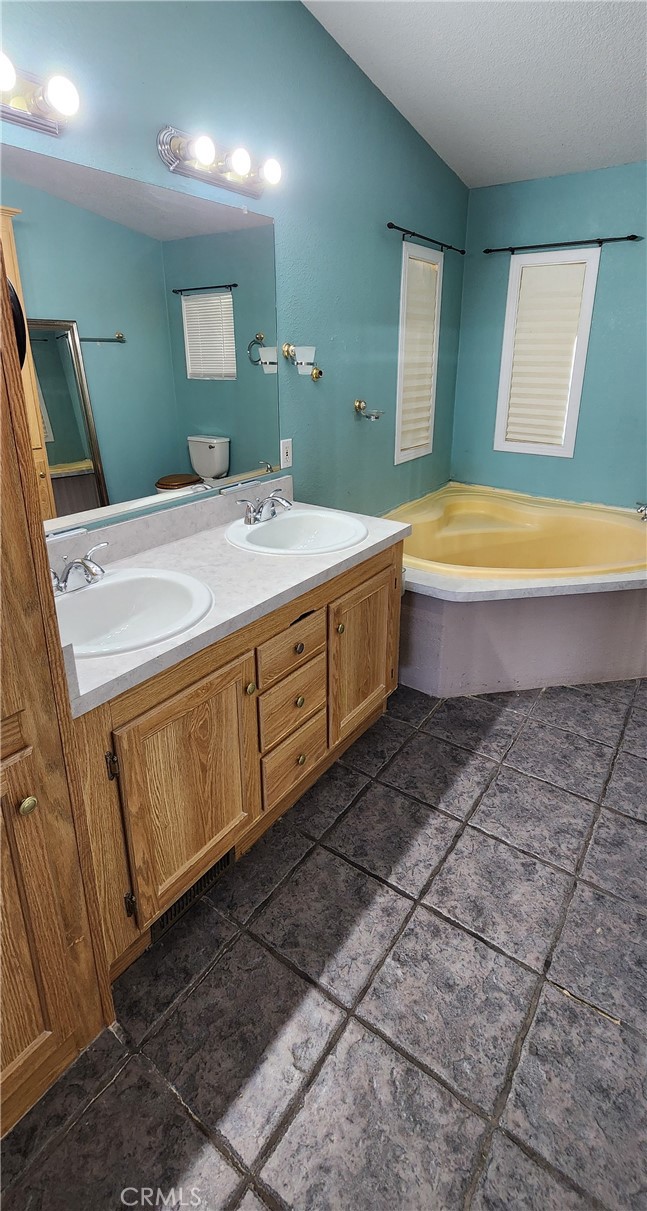 MLS #OC25160079 image #34