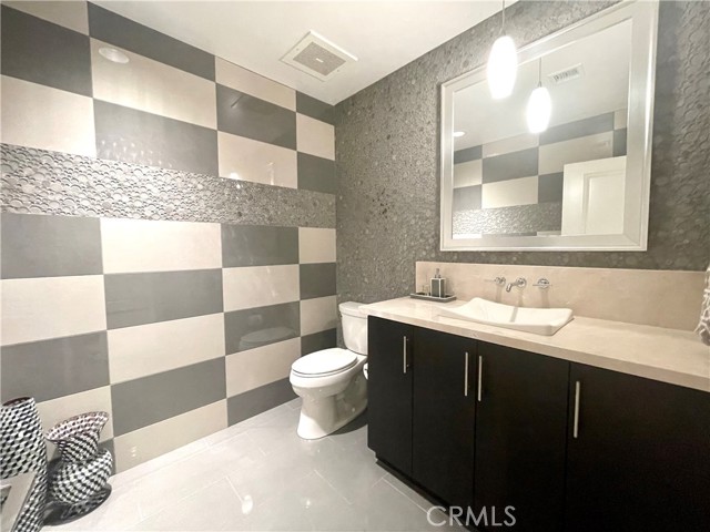 MLS #OC25160166 image #6