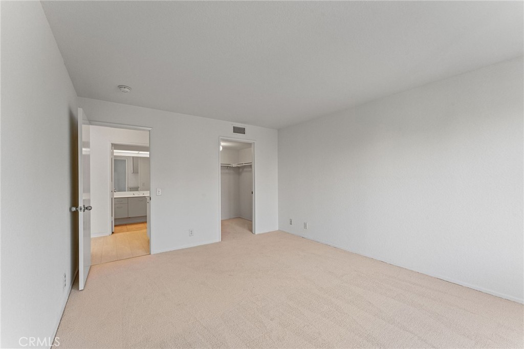 MLS #OC25160200 image #16