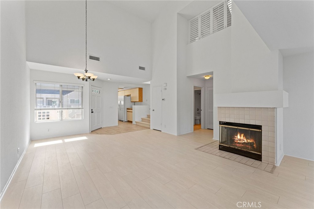 MLS #OC25160200 image #3