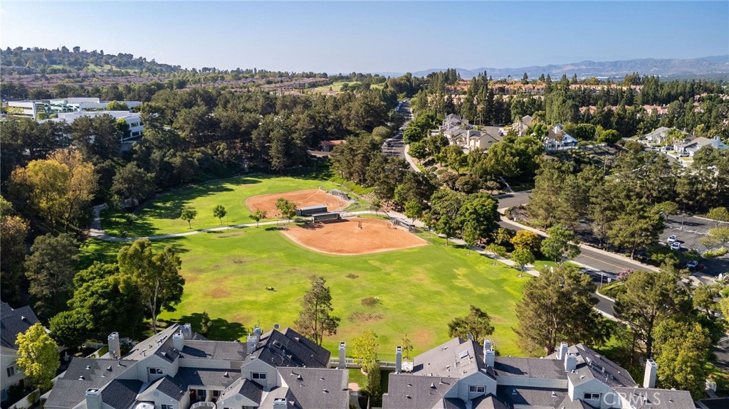 MLS #OC25160200 image #33