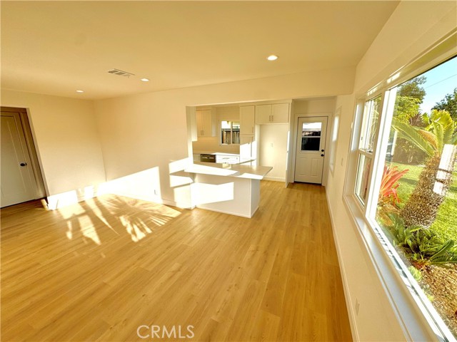 MLS #OC25160670 image #10