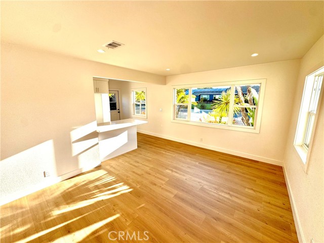 MLS #OC25160670 image #11