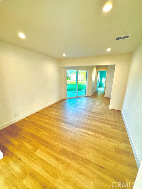 MLS #OC25160670 image #19