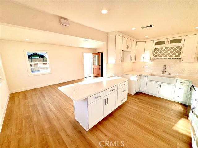 MLS #OC25160670 image #8