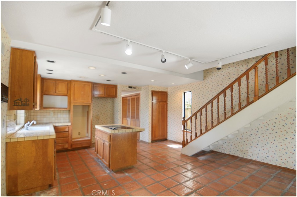 MLS #OC25160791 image #12