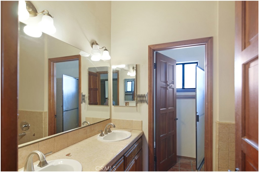 MLS #OC25160791 image #16