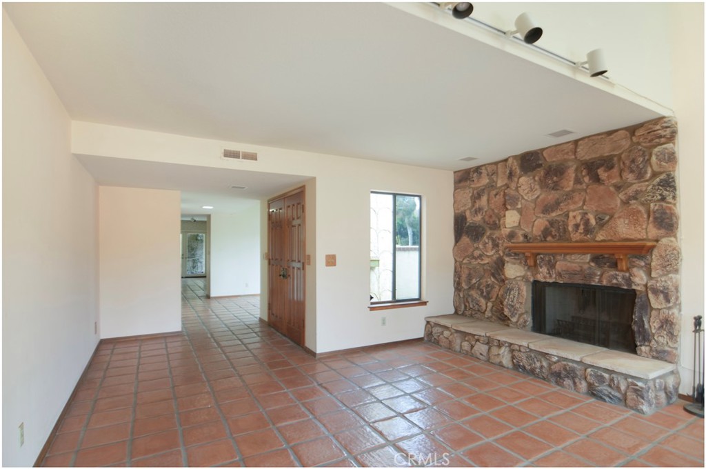 MLS #OC25160791 image #7