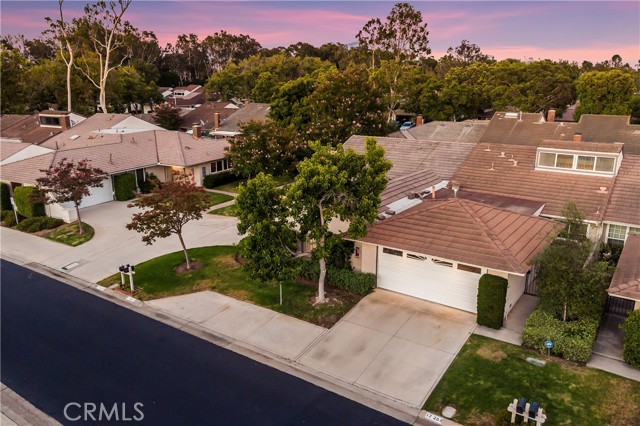 MLS #OC25161049 image #0