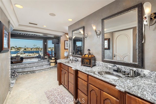 MLS #OC25161108 image #18