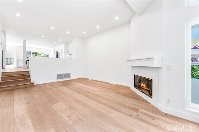 MLS #OC25161280 image #8