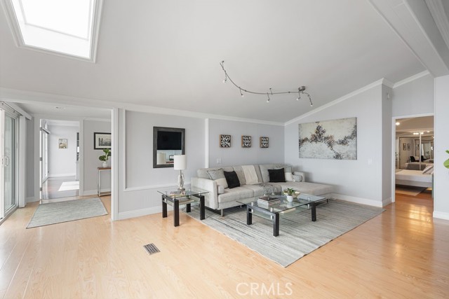 MLS #OC25161481 image #19