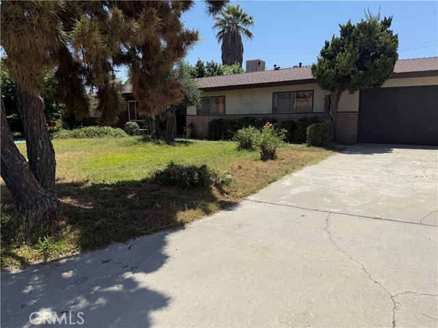 MLS #OC25161590 image #0