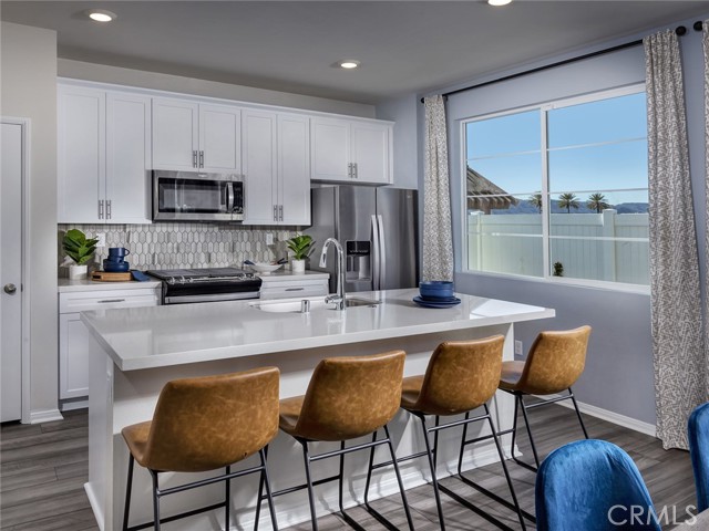 MLS #OC25161798 image #1