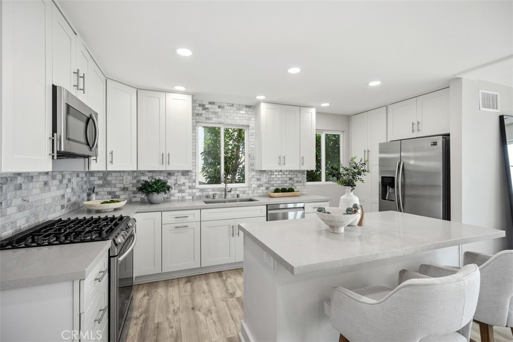 MLS #OC25161956 image #10